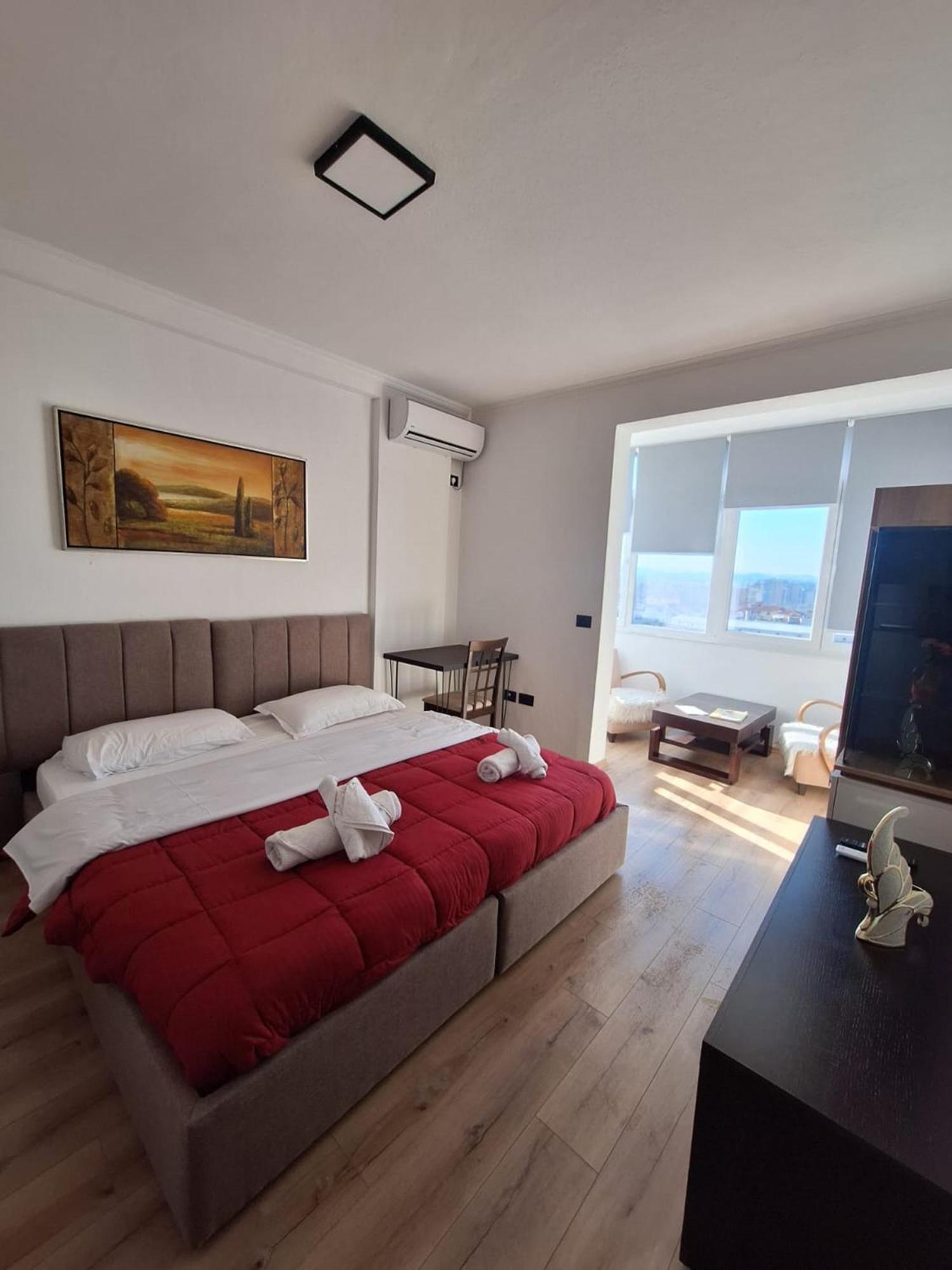 Albania Apartment Near Tirana City Center Double Or Twin Bed 외부 사진