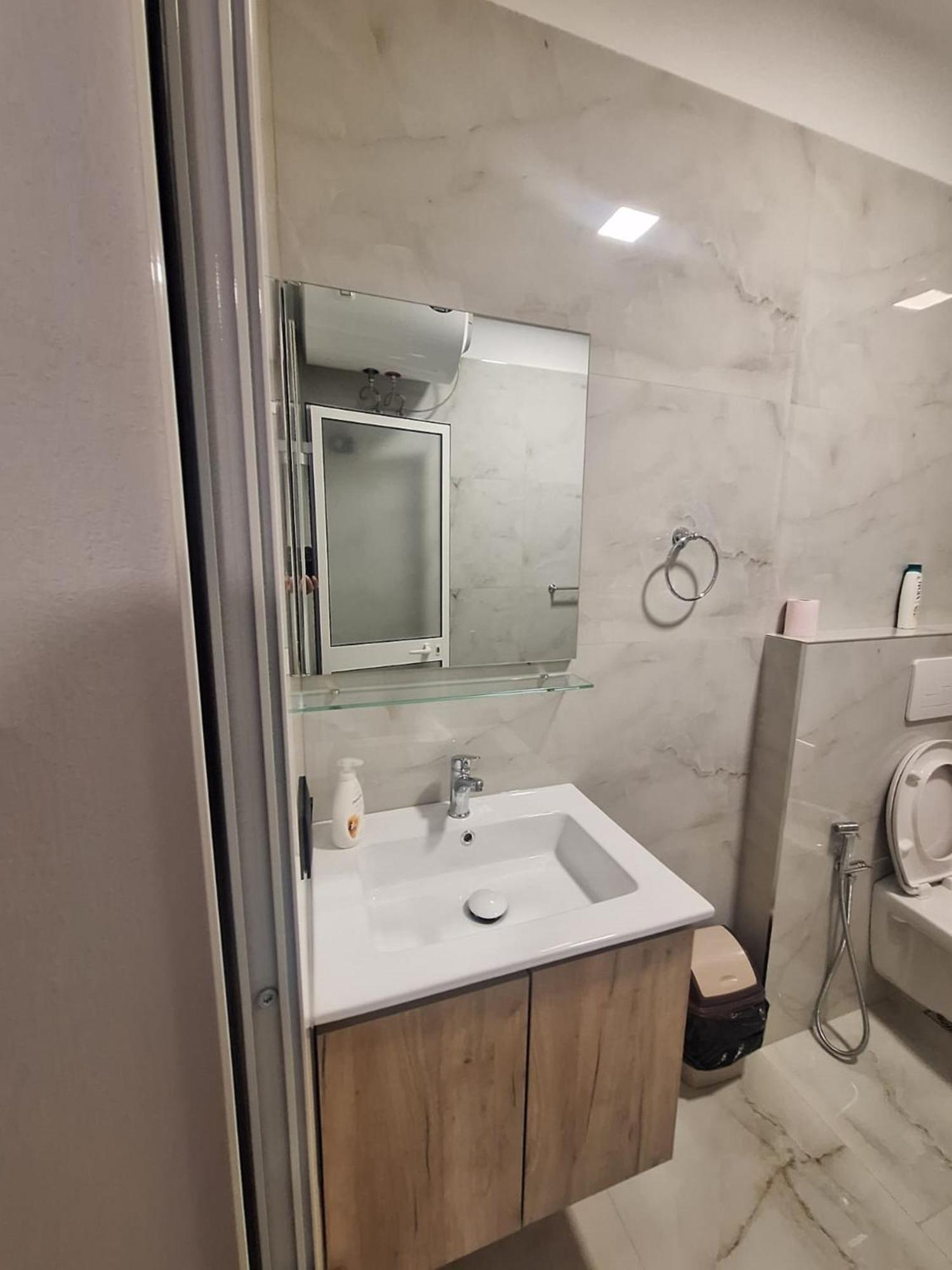 Albania Apartment Near Tirana City Center Double Or Twin Bed 외부 사진