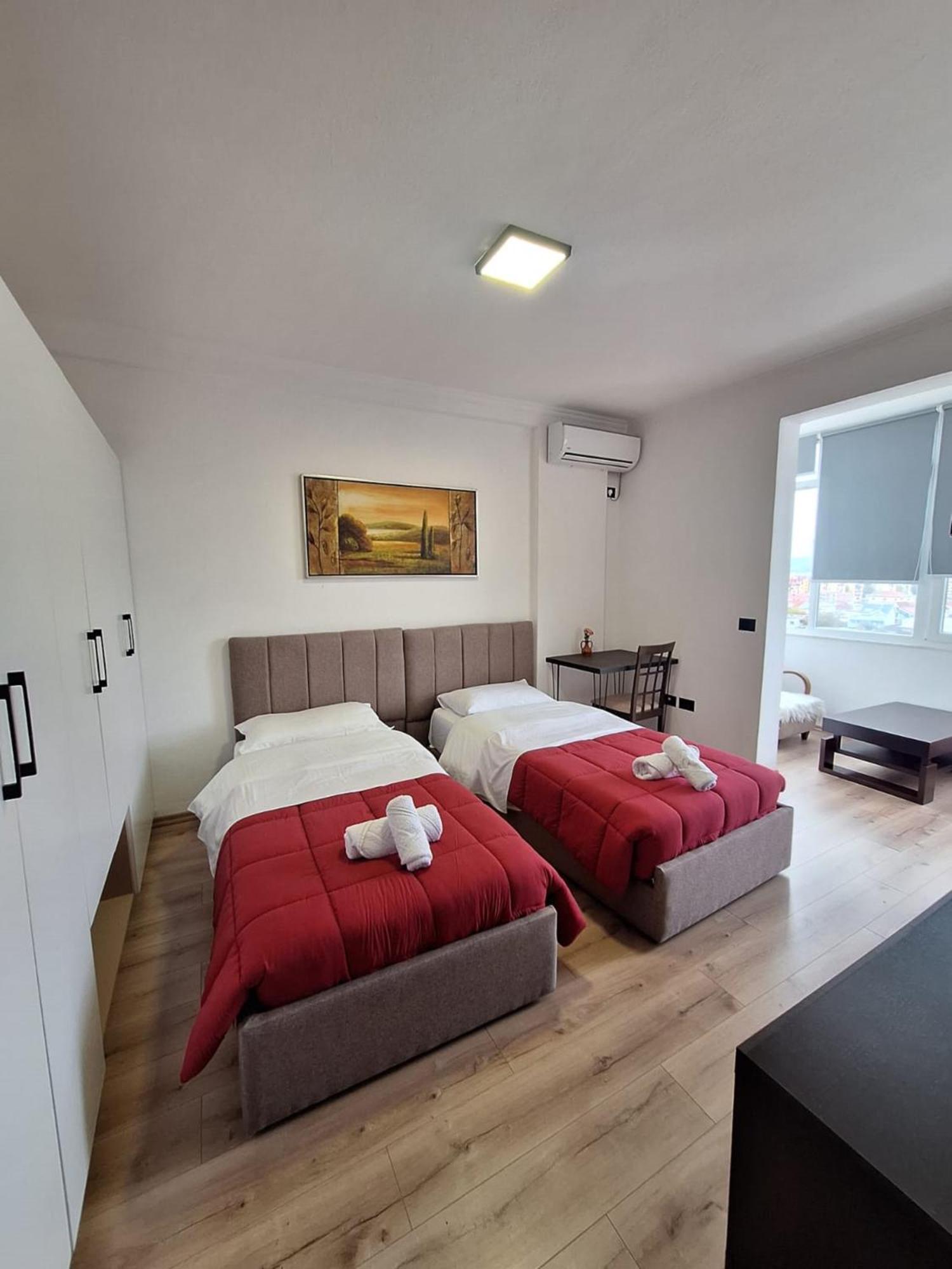 Albania Apartment Near Tirana City Center Double Or Twin Bed 외부 사진