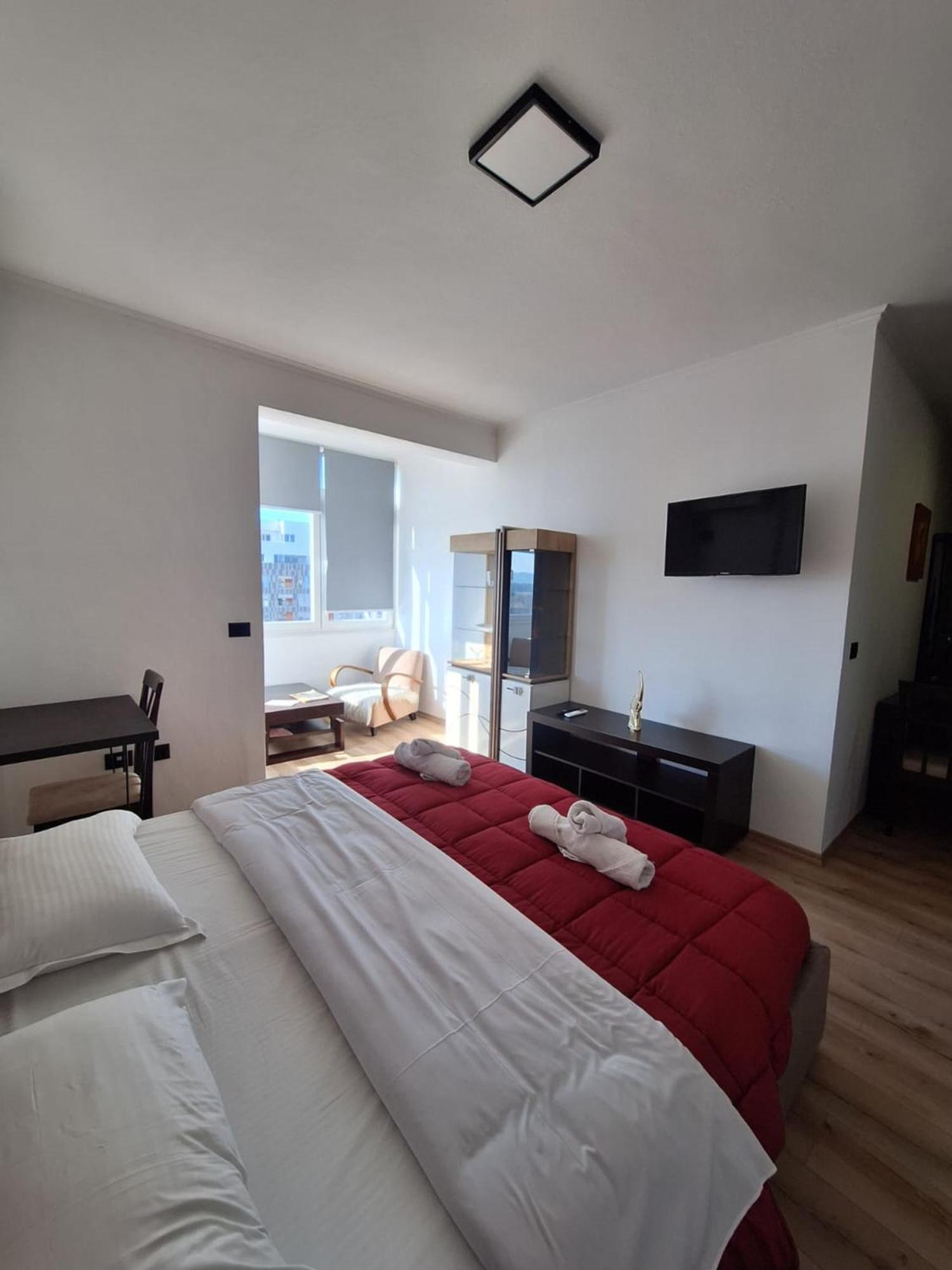 Albania Apartment Near Tirana City Center Double Or Twin Bed 외부 사진